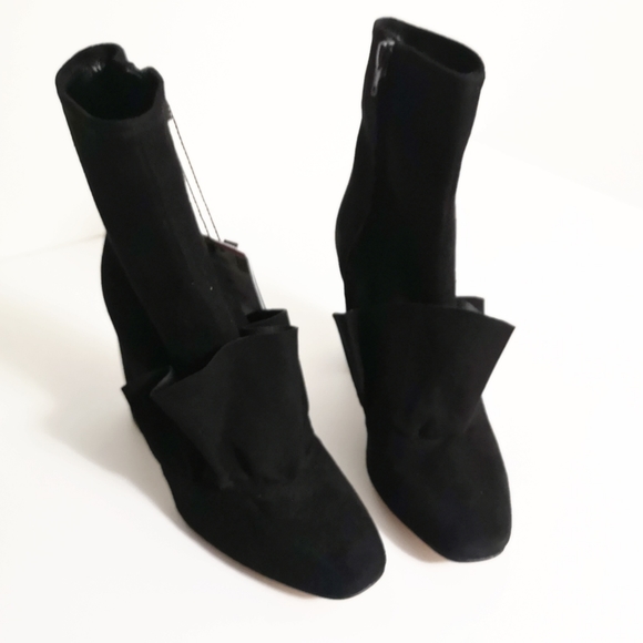 ZARA Black Suede Ruffle Booties - Picture 8 of 11